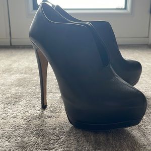 Zara Basic Black High Heel Booties 39